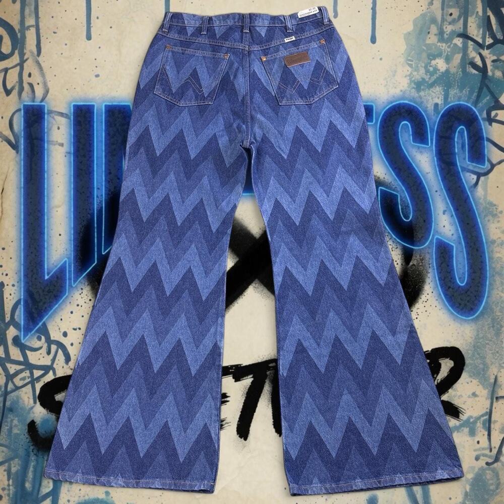 Wrangler Wanderer Jeans Womens 32x32 Blue Chevron High Rise Flare 622 NWT